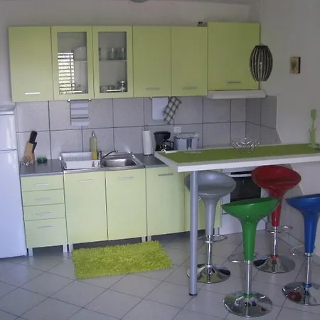 With Parking Space - Donja, Rab - 15602 Appartement