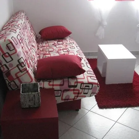 Apartman With Parking Space - Donja, Rab - 15602