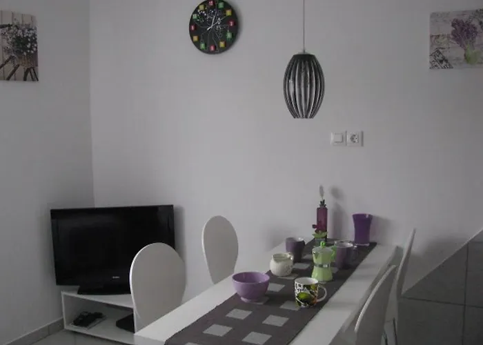 Appartement With Parking Space - Donja, Rab - 15602 *